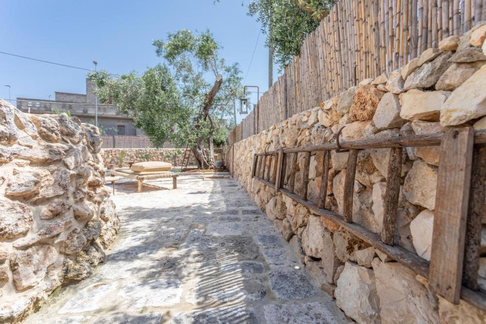 Bed and Breakfast Trullo Santovia Сант-Исидоро Экстерьер фото